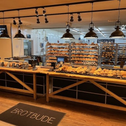 Kundenprojekt: Kassentresen bei der Brotbude Bremen aus Eiche-Tischplatten!